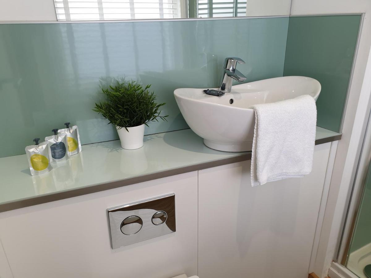 يورك Mcmillan House Studio Apartments المظهر الخارجي الصورة