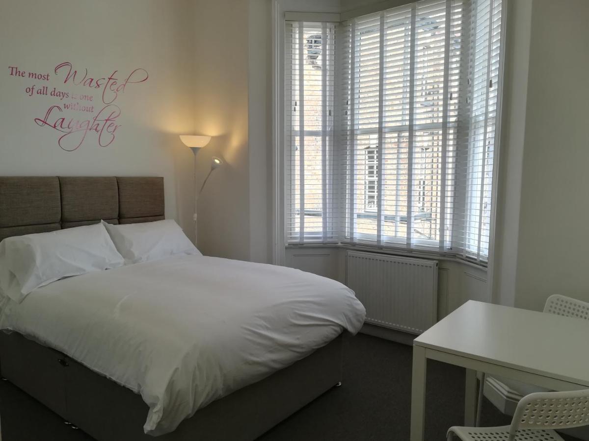 يورك Mcmillan House Studio Apartments المظهر الخارجي الصورة